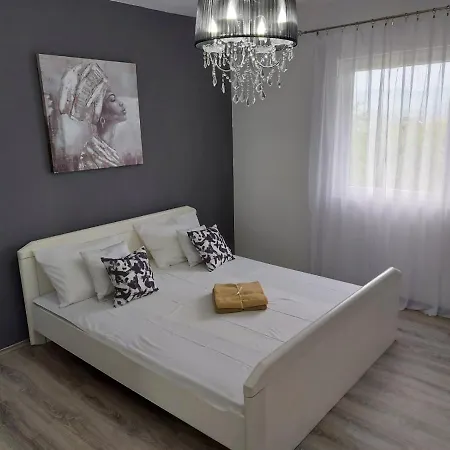 Vikendica Gaj Case de vacanță *