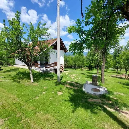 Vikendica Gaj Дом отдыха Горни-Милановац